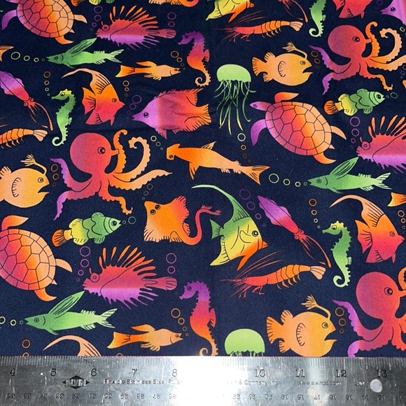Other 1 Yard Of Black Cotton Quilting Fabric With Colorful Sea Life